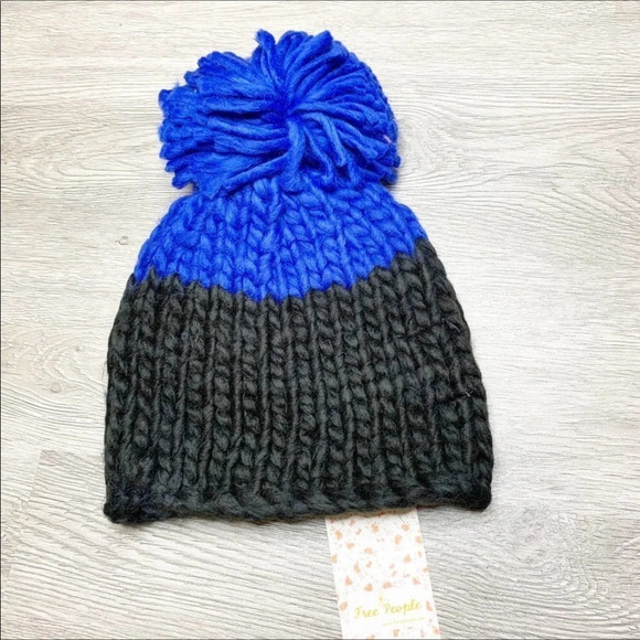 Free People Cozy Up Colorblock Beanie Knit Hat Pom - Picture 2 of 4